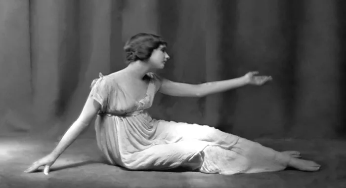 duncan-abre Isadora Duncan